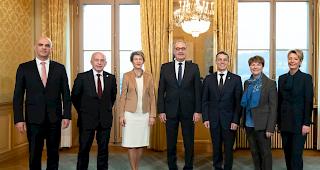 Der Bundesrat in seiner neuen Besetzung. Die Departemente sind verteilt.