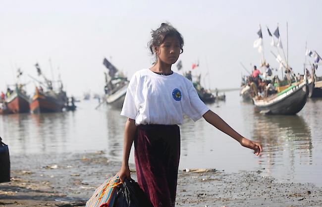 Aus dem verhältnismässig armen südostasiatischen Staat Myanmar sind nach einem Bericht in den vergangenen Jahren mehr als 7400 Frauen ins grosse Nachbarland China zwangsverheiratet worden