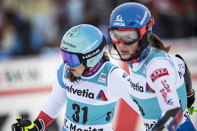 Wendy Holdener (links) muss sich gegen die slowakische Slalom-Expertin Petra Vlhova (Rang 2) geschlagen geben.