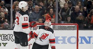 Die New Jersey Devils mit Nico Hischier mussten sich gegen die Anaheim Ducks geschlagen geben. 