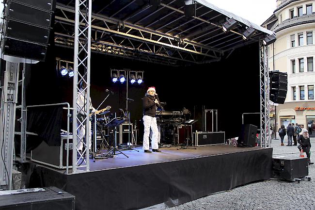 Weihnachtsevent auf dem Briger Stadtplatz.