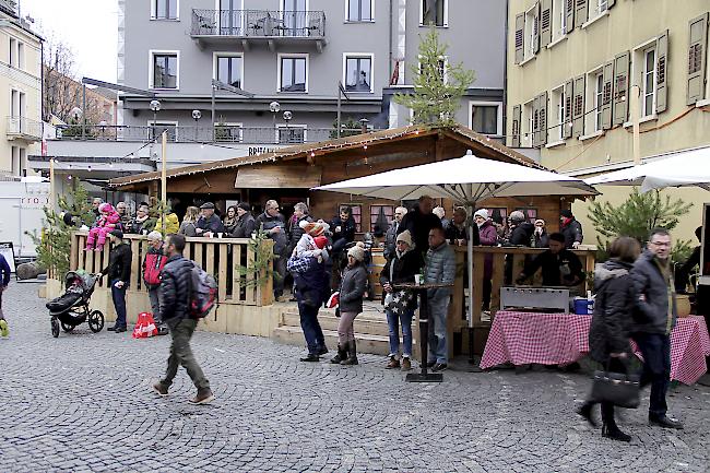 Weihnachtsevent auf dem Briger Stadtplatz.