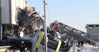 Bei dem schweren Ungl&uuml;ck in Ankara ist ein Hochgeschwindigkeitszug in eine Lokomotive gekracht und anschliessend in eine &Uuml;berf&uuml;hrung gedonnert. 


