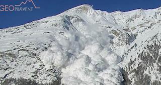 Lawine im L&uuml;egelti-Zug musste am vergangenen Dienstag k&uuml;nstlich ausgel&ouml;st werden. 