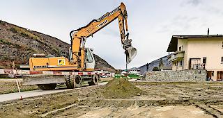 Dauerbaustelle. Die Quecksilbersanierungen im Rarner Siedlungsgebiet verlangen den Anwohnern viel Geduld ab.