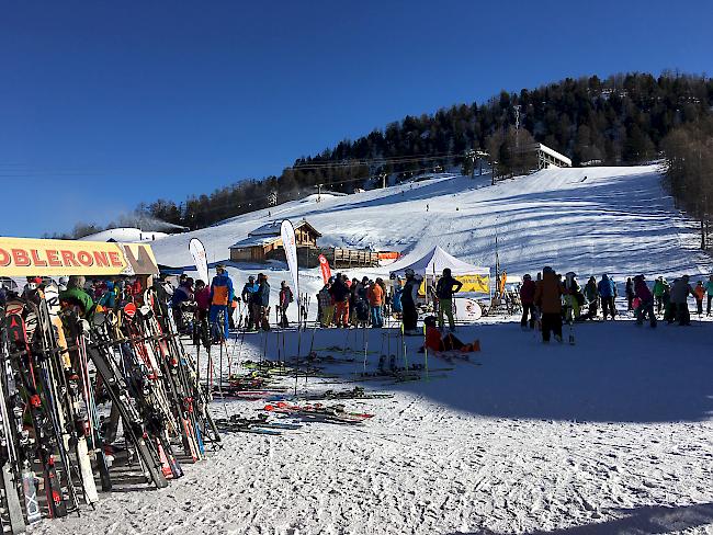 Die Besucher konnten auf der Grächner Hannigalp gratis Skis testen.