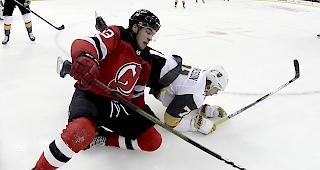 Weiterer Skorerpunkt. Im Heimspiel gegen die Toronto Maple Leafs erzielte Nicho Hischer seinen achten Saisontreffer. Sein Team unterlag jedoch mit 2 zu 7. (Archivbild)