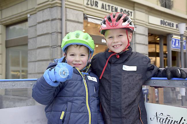 Lucas (5) und Gian (8) Studer, Visp.