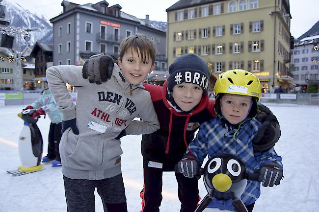 Nico Mimochodek (9), Maximilian Mutter (10) und Benjamin Mutter (5), Naters.