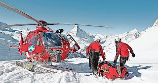 Die Rettungs-Crew der Air Zermatt stand w&auml;hrend der Weihnachtswoche im Dauereinsatz. 
