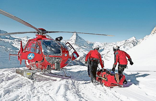 Die Rettungs-Crew der Air Zermatt stand während der Weihnachtswoche im Dauereinsatz. 
