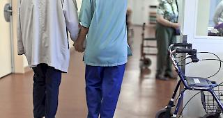 Neue Studie. Laut der Plattform pflege-heime.ch ist Demenz der mit Abstand h&auml;ufigste Grund, warum &auml;ltere Menschen im Pflegeheim leben.