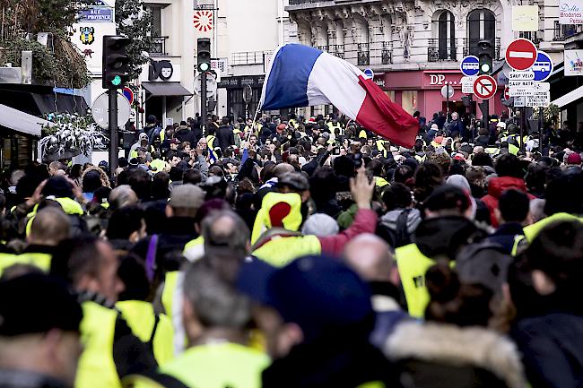 Ankündigung. Am Silvesterabend wollen die «Gelbwesten» erneut auf den Champs-Elysées in Paris demonstrieren.