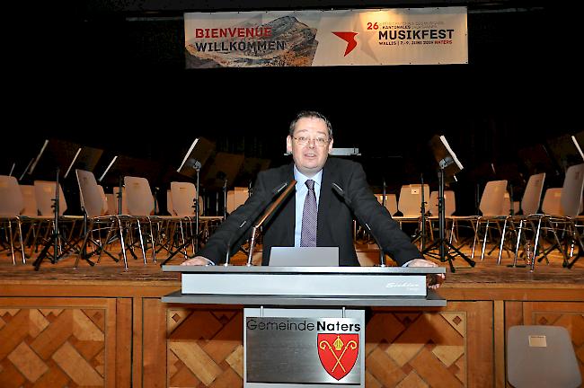 Gemeindepräsident Franz Ruppen hält sein Neujahrsansprache.