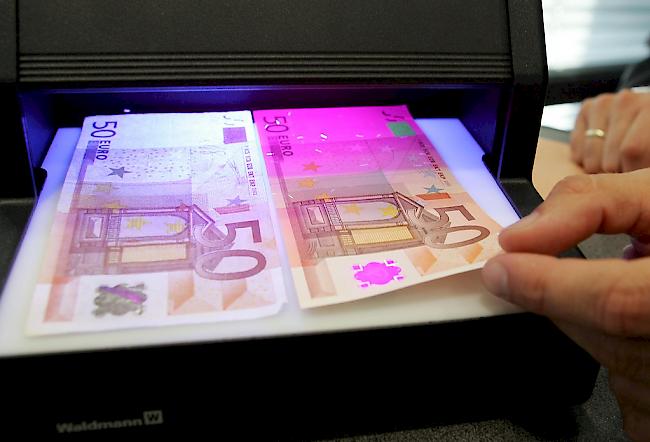 Dem Lokalpersonal sind die gefälschten 50-Euro-Noten aufgefallen. 