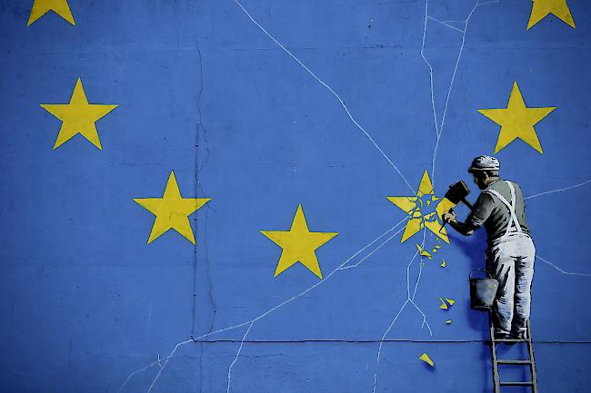 EU-Kommissionspräsident Jean-Claude Juncker hält eine Ablehnung des mit der britischen Premierministerin Theresa May ausverhandelten EU-Austrittsvertrags für ein "Desaster".