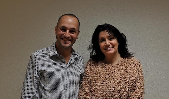 Haben am Donnerstag ihre Kandidaturen für das eidgenössische Parlament bekannt gegeben: Nationalrat Mathias Reynard und Paola Riva Gapany.