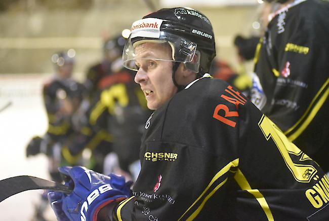 Steve Gnädinger und der EHC Saastal spielen am Samstagabend in Brig-Glis.