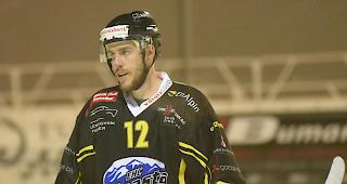 Sandro Bumann und der EHC Saastal, kurz vor dem Penaltyschiessen verloren.