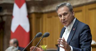 Adrian Amstutz m&ouml;chte ab 65 mehr Zeit mit der Familie verbringen.