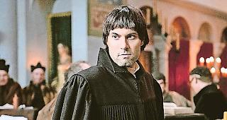 Unerschrocken. Reformator Zwingli (Max Simonischek): unerschrocken f&uuml;r eigene Ideale einstehen.Foto zvg