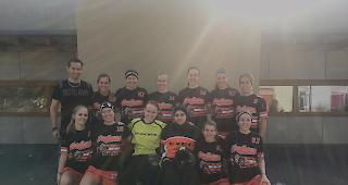 Bilanz. Die 1. Liga-Damen des UHC Naters-Brig schliessen die siebte Meisterschaftsrunde mit einem Sieg und einer Niederlage ab.