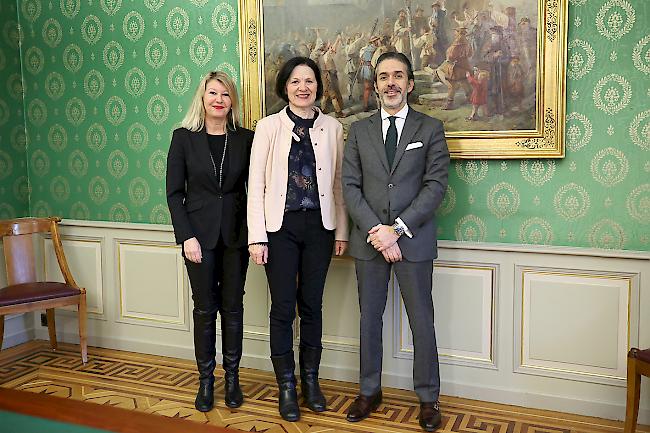 Staatsratspräsidentin Esther Waeber-Kalbermatten und Vizekanzlerin Monique Albrecht haben den in Genf stationierten portugiesischen Generalkonsul empfangen.
