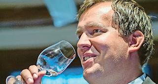 Neuer Stil. Cyrille Fauch&egrave;re, Pr&auml;sident der SVP Unterwallis.Foto Keystone&nbsp;