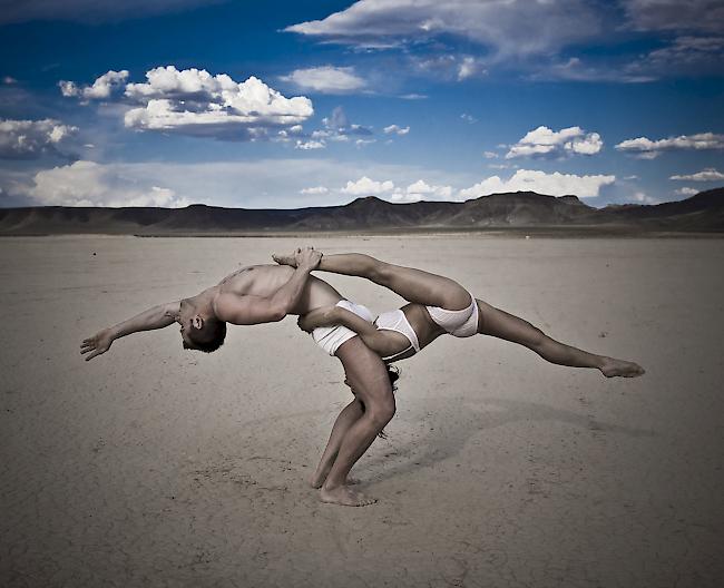 Das Duo «MainTenanT» verschmelzt Ballett mit schwierigsten Akrobatik-Elementen.