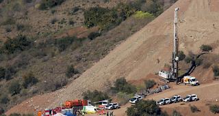 Seit Donnerstagabend hatten erfahrene Bergarbeiter unter schwierigsten Bedingungen mit Spitzhacken und Presslufth&auml;mmern einen horizontalen Tunnel gegraben, um zu Julen vorzudringen.
