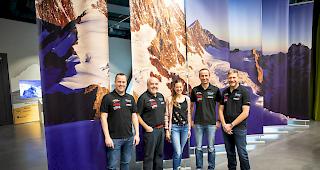 Mario Gertschen, Toni K&ouml;nig, Judith Wyder, Helmut Perreten, Toni Alpinice haben am Freitag die Unesco Welterbe-Trophy lanciert. 