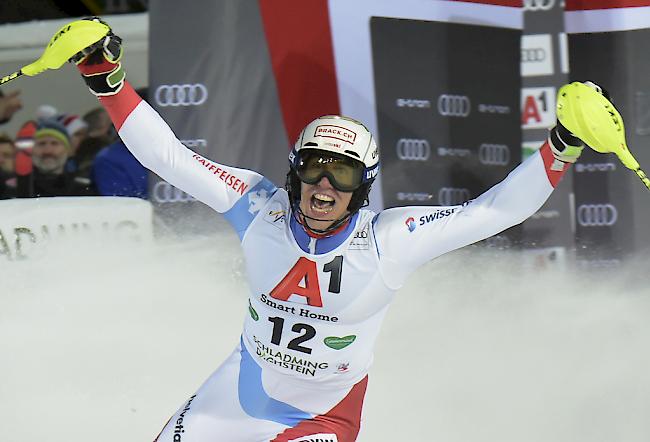 Dank starkem Ramon Zenhäusern holt die Schweiz die Goldmedaille im Team-Wettkampf.
