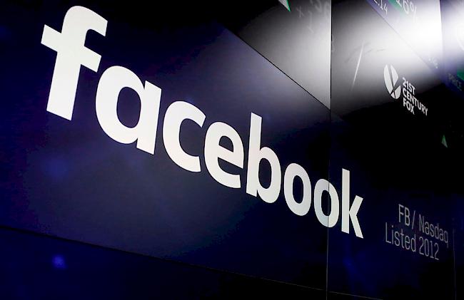 Facebook soll mit der Weitergabe von Nutzerdaten an Cambridge Analytica und andere gegen ein Datenschutz-Gesetz von 2011 verstossen haben. 