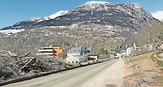 Kahlschlag. Die Birken an der Alten Simplonstrasse sind verschwunden.Foto WB