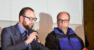 <b>Wechsel im Vorstand.</b> Auf Nicolas Pius Lerf (links) folgt Daniela Schwery-Bohnet. Pr&auml;sident Gr&eacute;goire Luyet dankte ihm f&uuml;r seine Vorstandsarbeit.