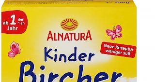 Zur&uuml;ckbringen. Das Alnatura Kinder Bircher M&uuml;sli kann Teile von Apfelstielen enthalten. Kunden sind gebeten, es nicht mehr zum Verzehr zu geben.