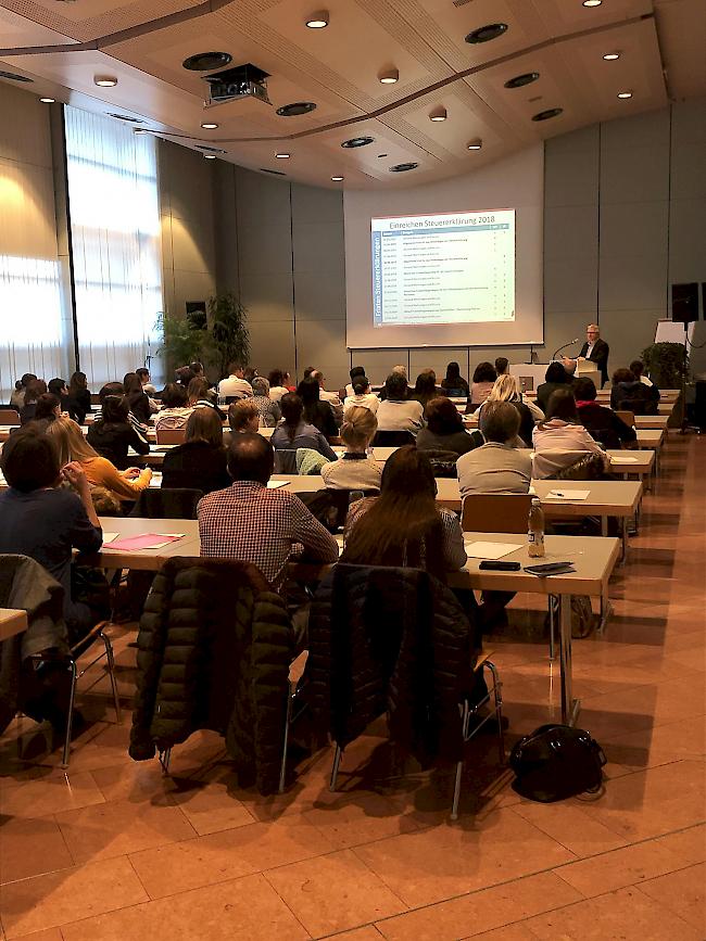 Das Fachseminar für Sachbearbeiter im Treuhandwesen und für Administrationsverantwortliche in Oberwalliser KMU fand vergangenen Donnerstag im Visper «La Poste» statt.