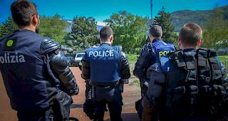 Risikospiel. Vor und nach dem Cup-Spiel zwischen dem FC Sitten und dem FC Basel gingen mehrere Anh&auml;nger beider Mannschaften aufeinander los. (Archivbild)