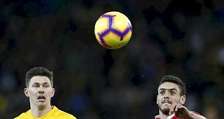 Abdellaoui (rechts) gegen YB-Fassnacht, Sitten hielt den Meister bis in die Nachspielzeit hinein in Schach...