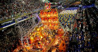 Besucherstr&ouml;me. Allein f&uuml;r den Karneval in Rio rechnete die Stadtregierung im voraus mit mehr als sieben Millionen Besuchern aus dem In- und Ausland.