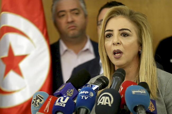 Die tunesische Gesundheitsministerin Sonia Becheikh gibt eine Pressekonferenz in Tunis,