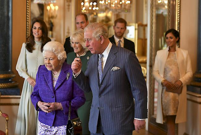 WC-Rollen für die Queen. Für alle Fälle: Sollte es wegen eines harten Brexits zu einem Klopapier-Engpass kommen. (Symbolbild)