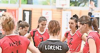 Vielleicht 1. Liga, aber vielleicht weiterhin NLB. Die Frauen des VBC Visp leben in einer  angespannten Zeit.