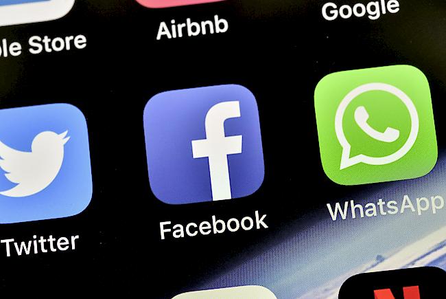 Stundenlange Einschränkungen. Kommunikationskanäle wie Facebook, Twitter oder WhatsApp verzeichneten am Mittwoch massive Störungen.