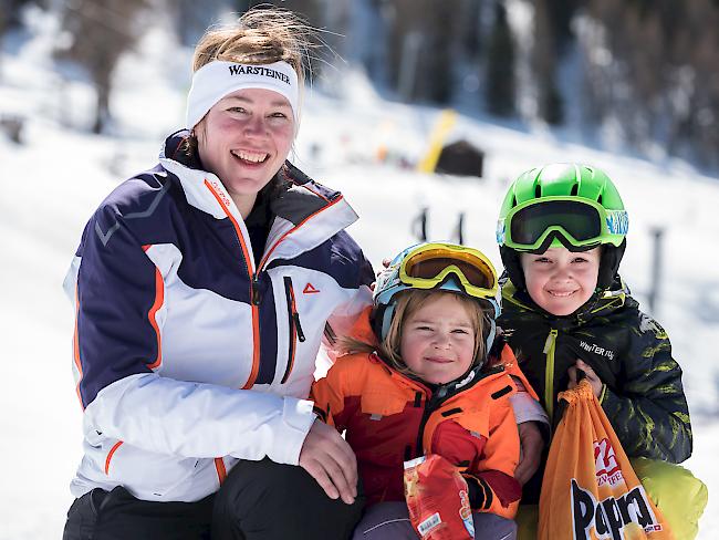 Josiane (42), Leonie (4) und Alexander (6) Schmid aus St. Niklaus.