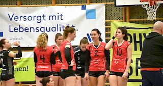 &laquo;Alles ausblenden&raquo;. Von links: C&eacute;line Schmidt, Salome Bieler und Sarah St&ouml;pfer.