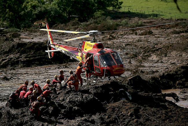 Der Dammbruch hat am 25. Januar in einem weiten Gebiet in Brumadinho Unmengen rotbraunen Schlamms freigesetzt.