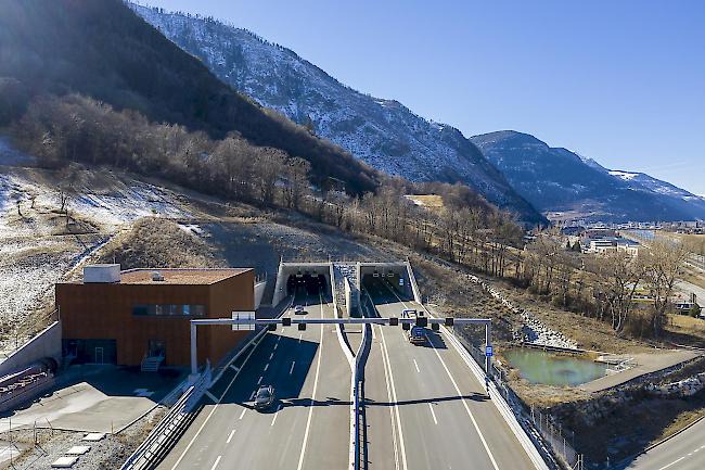 Das fertige Nationalstrassennetz wird 1892,5 Kilometer lang sein. Noch fehlen 33,6 Kilometer. Die Lücken betreffen unter anderem die A9 im Wallis.