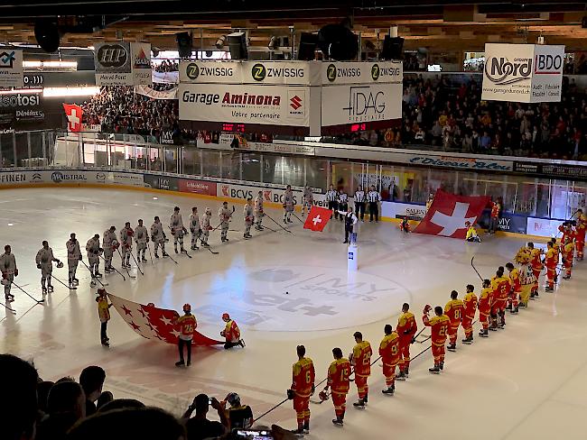 Erneut ausverkaufte Grabenhalle bei der Finalissima am Samstagnachmittag zwischen dem HC Siders und Valais-Chablais.