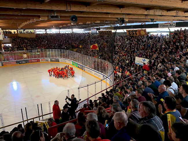 Erneut ausverkaufte Grabenhalle bei der Finalissima am Samstagnachmittag zwischen dem HC Siders und Valais-Chablais.